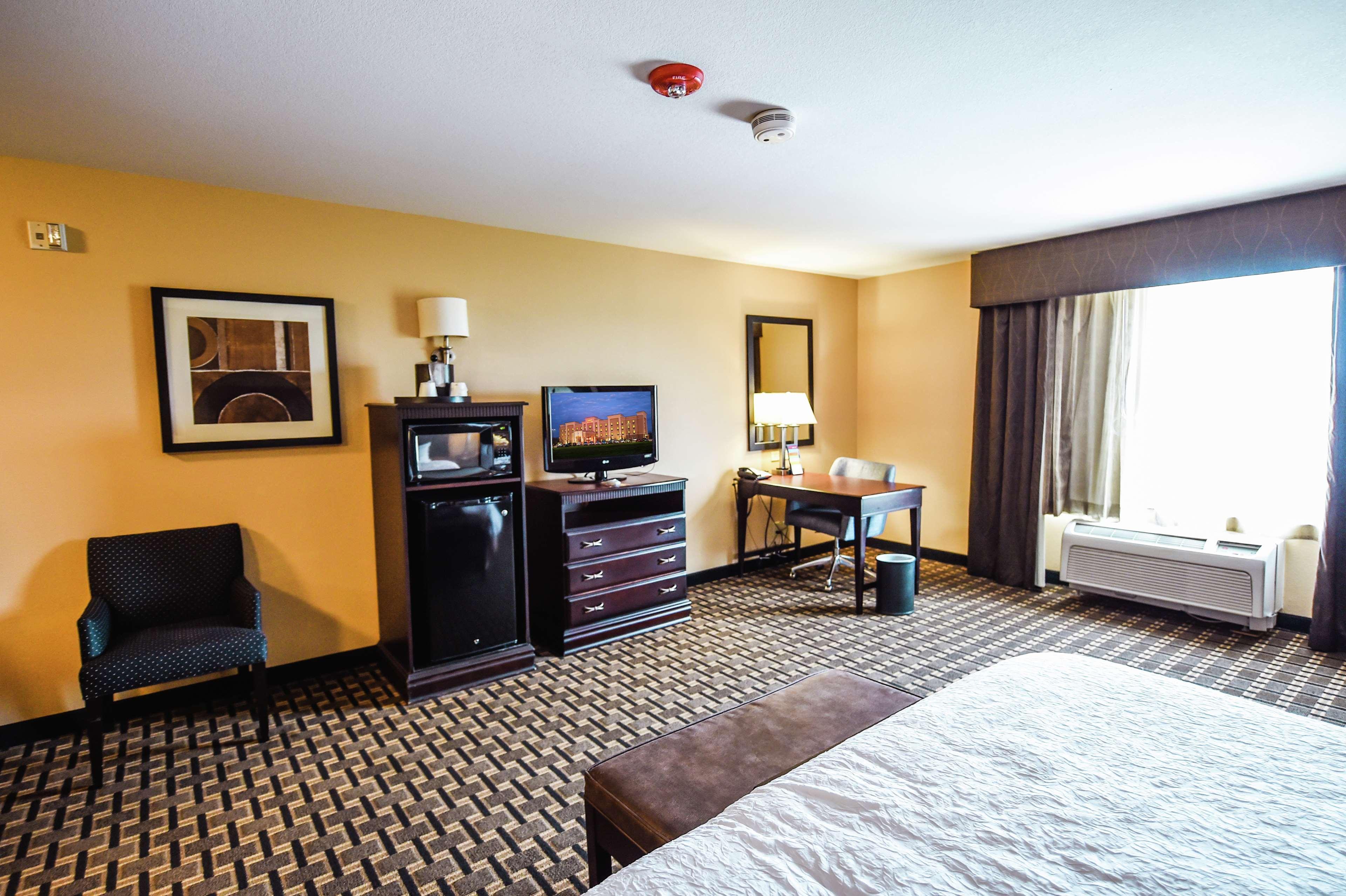 Hampton Inn & Suites Pine Bluff Zewnętrze zdjęcie