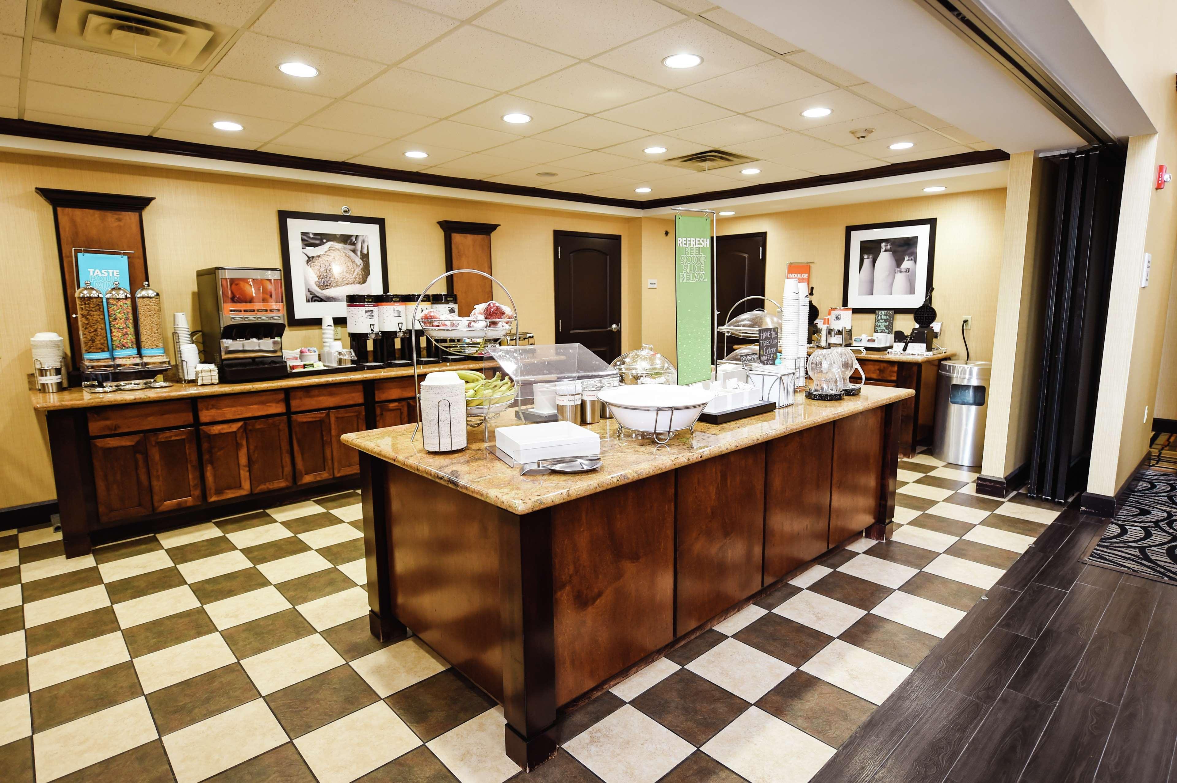 Hampton Inn & Suites Pine Bluff Zewnętrze zdjęcie