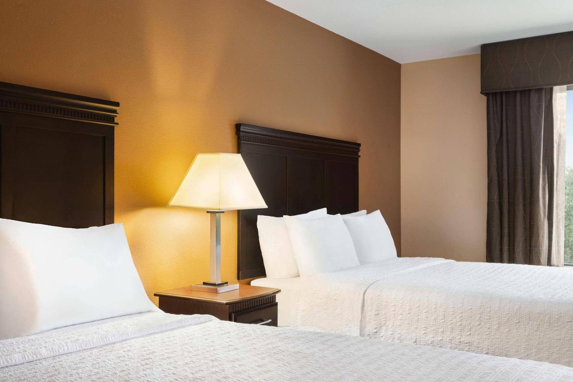Hampton Inn & Suites Pine Bluff Zewnętrze zdjęcie