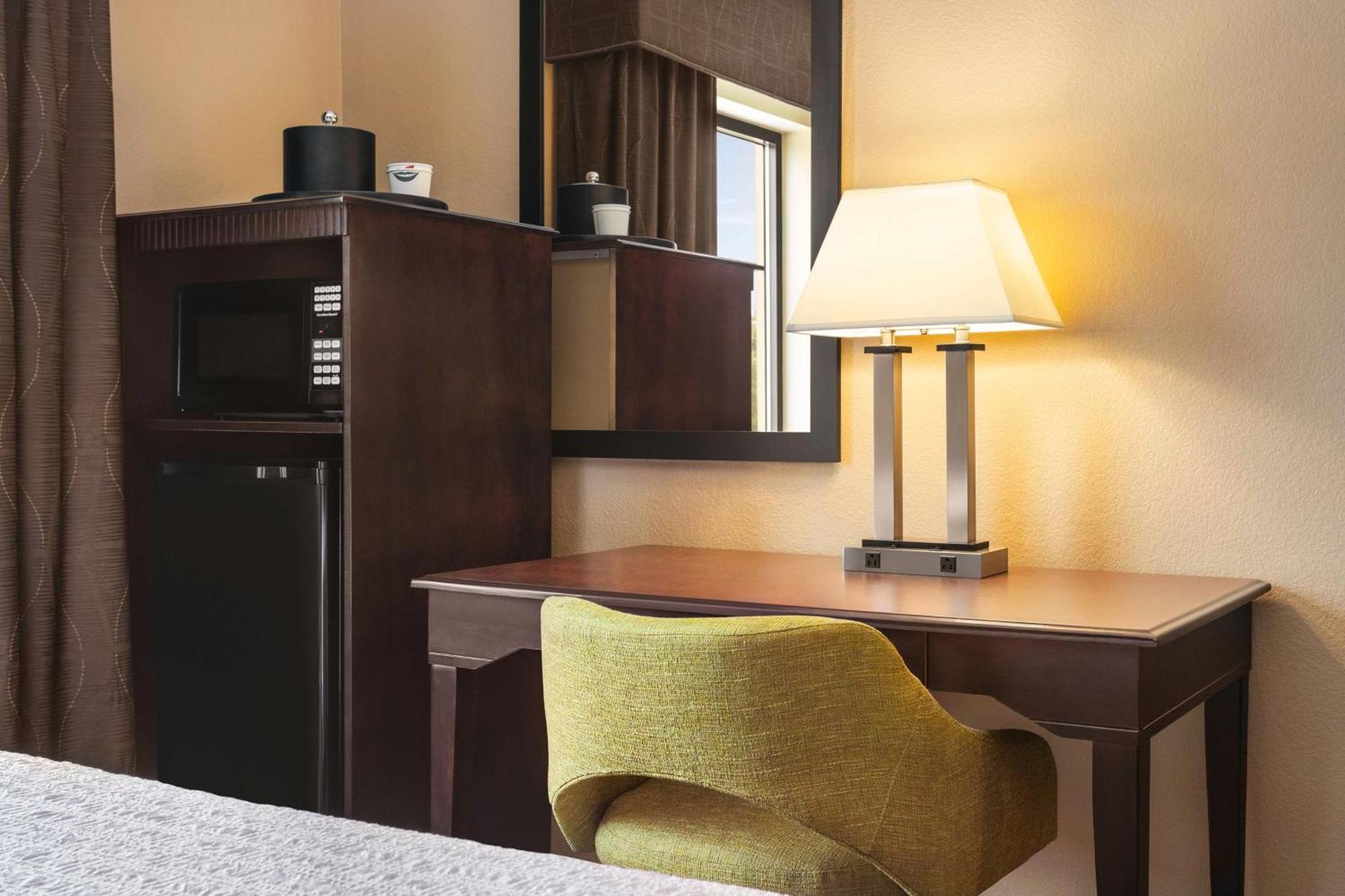 Hampton Inn & Suites Pine Bluff Zewnętrze zdjęcie