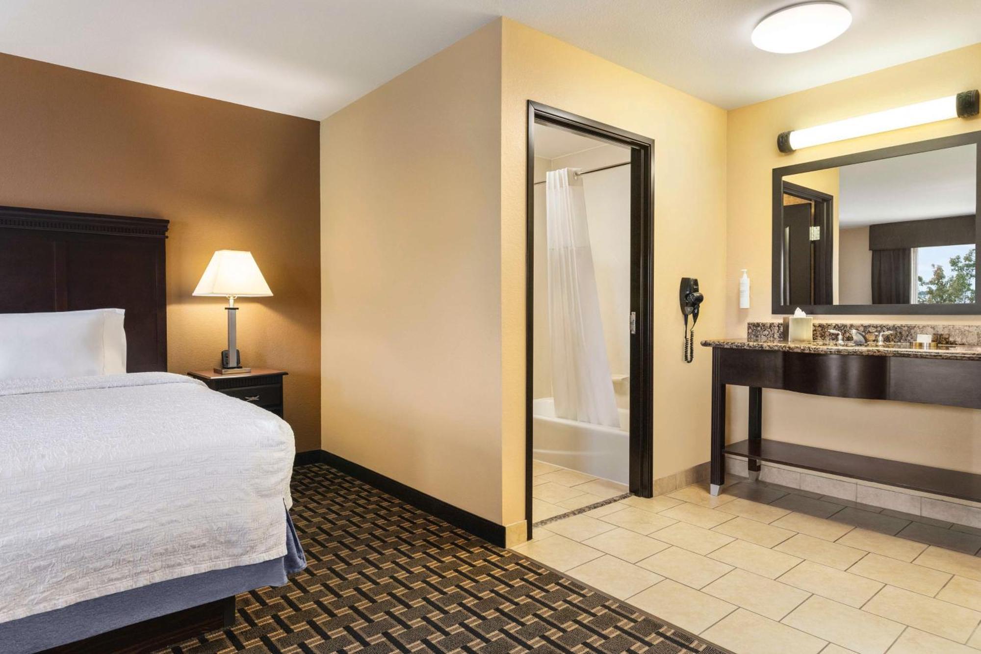 Hampton Inn & Suites Pine Bluff Zewnętrze zdjęcie